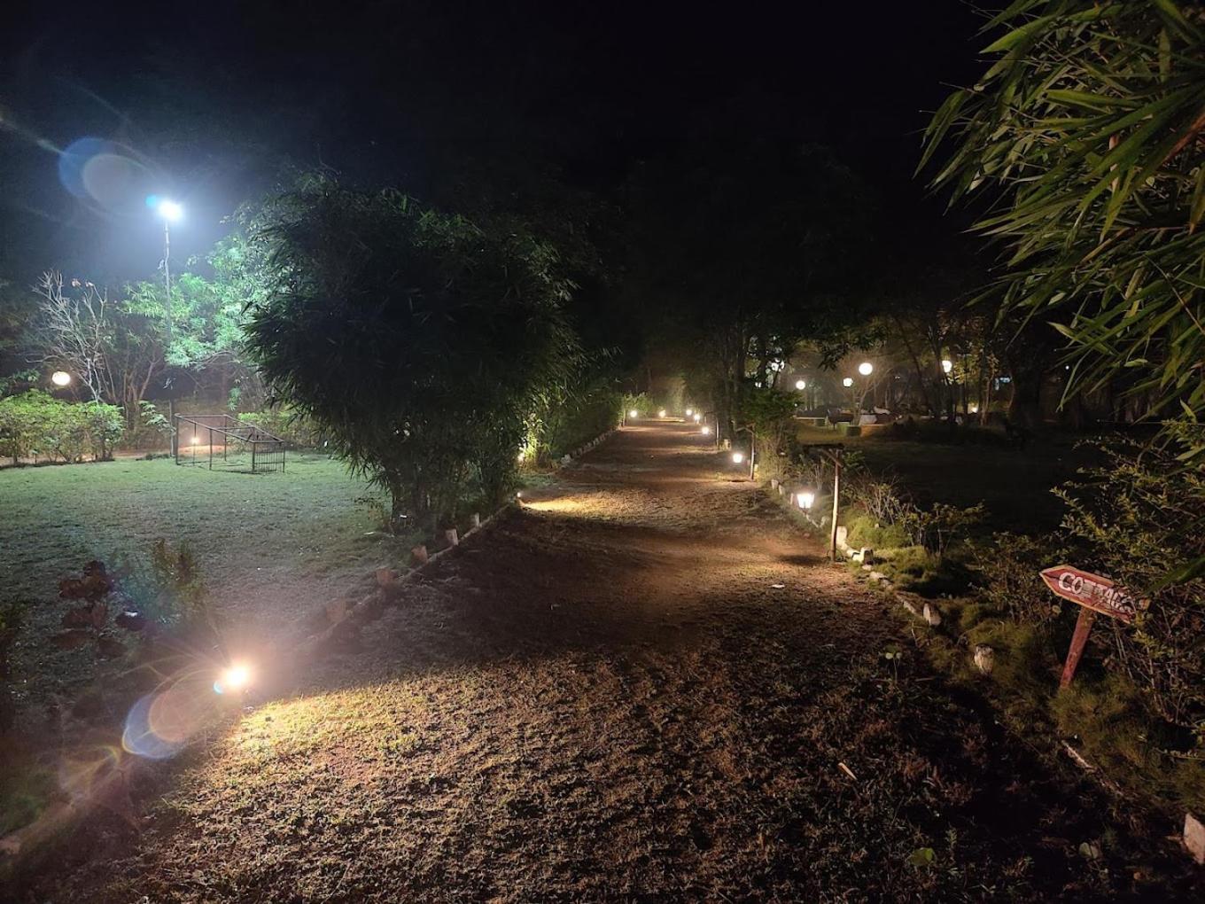 Pench Tiger Trails Resort Khawasa Bagian luar foto